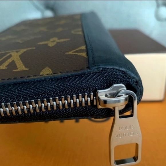 100% authentic Louis Vuitton ZIPPY Monogram Macassar wallet - Picture 11 of 15